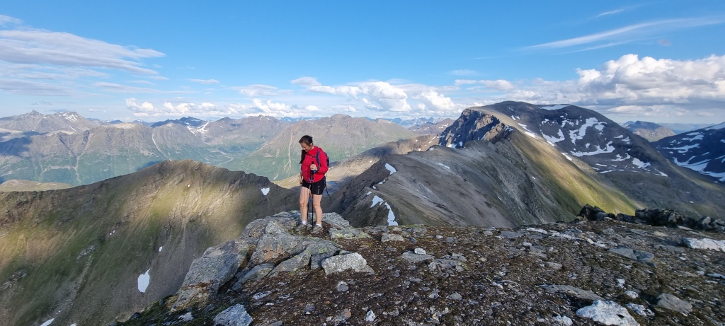 Rundtur –  Durmålsfjellet (1019 moh) + Gorzelvtinden (1072 moh)